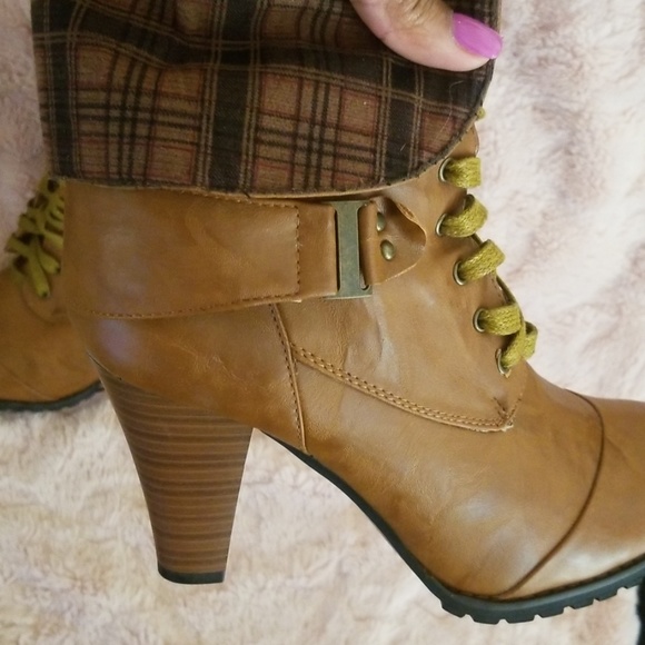 Tan combat boots - Picture 4 of 5